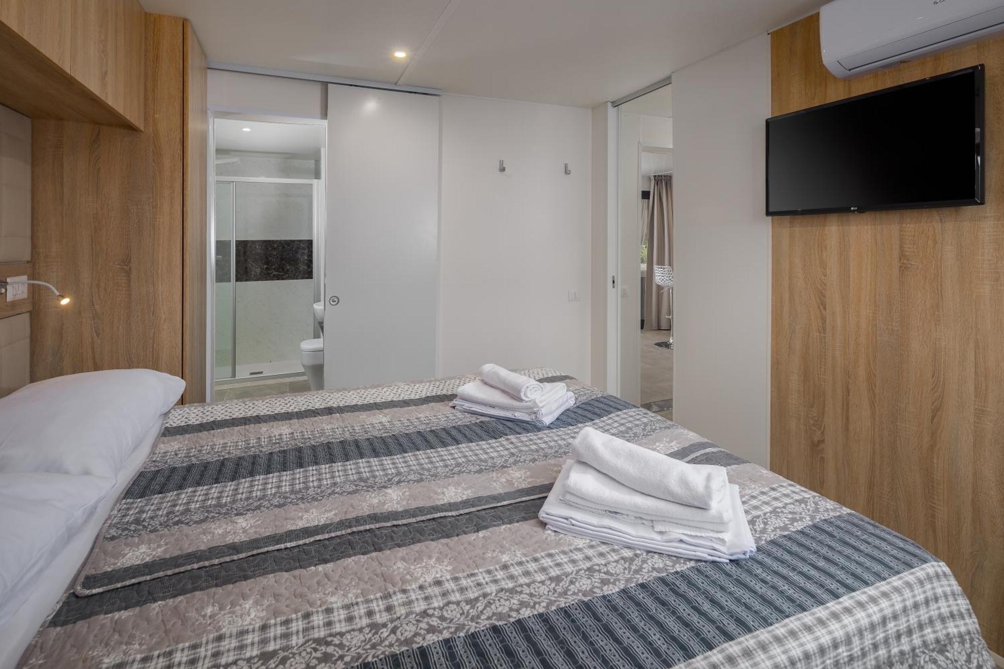 Premium Camping Homes Santa Marina, Lanterna Tar-Vabriga Exterior photo