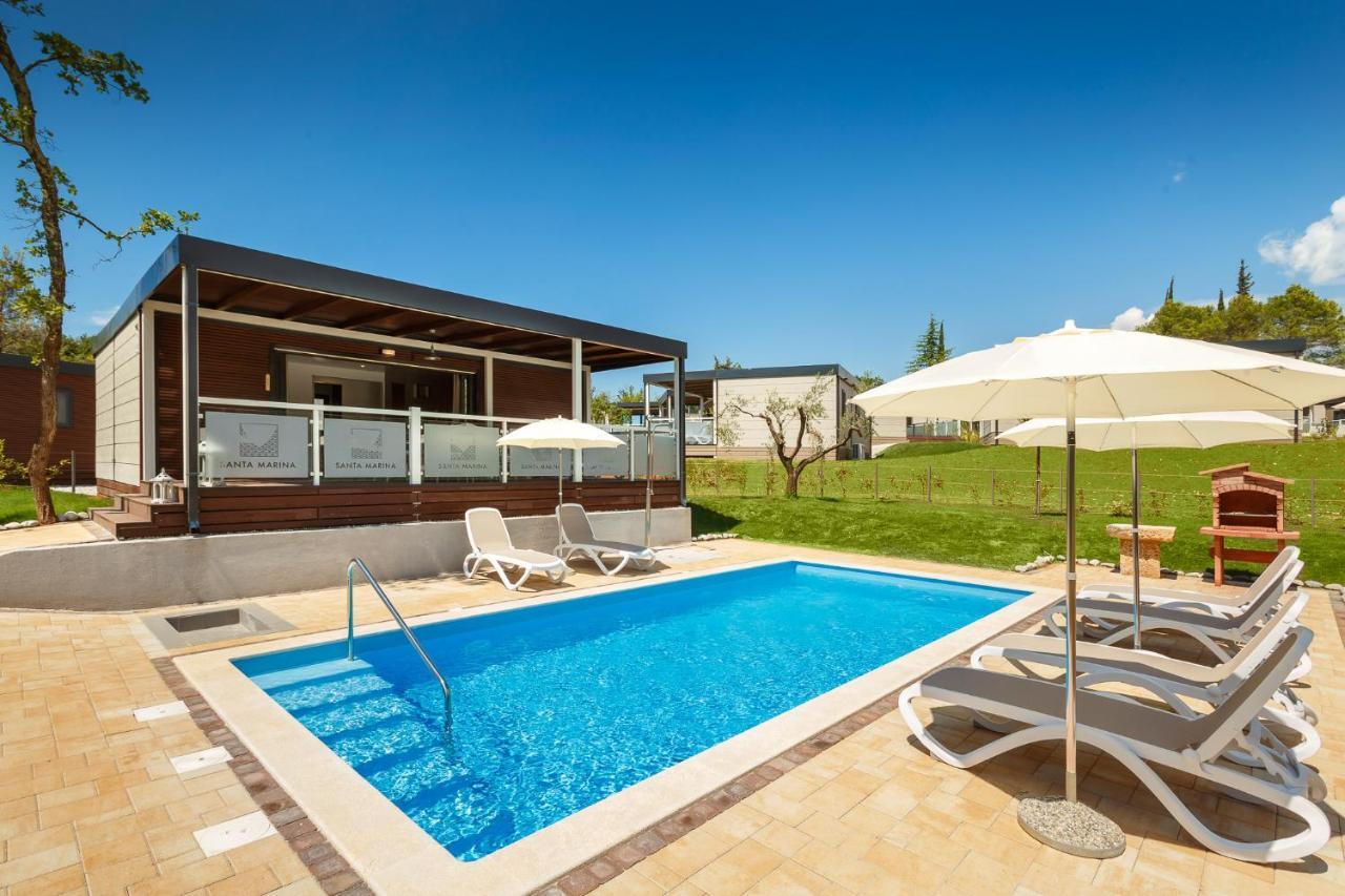 Premium Camping Homes Santa Marina, Lanterna Tar-Vabriga Exterior photo