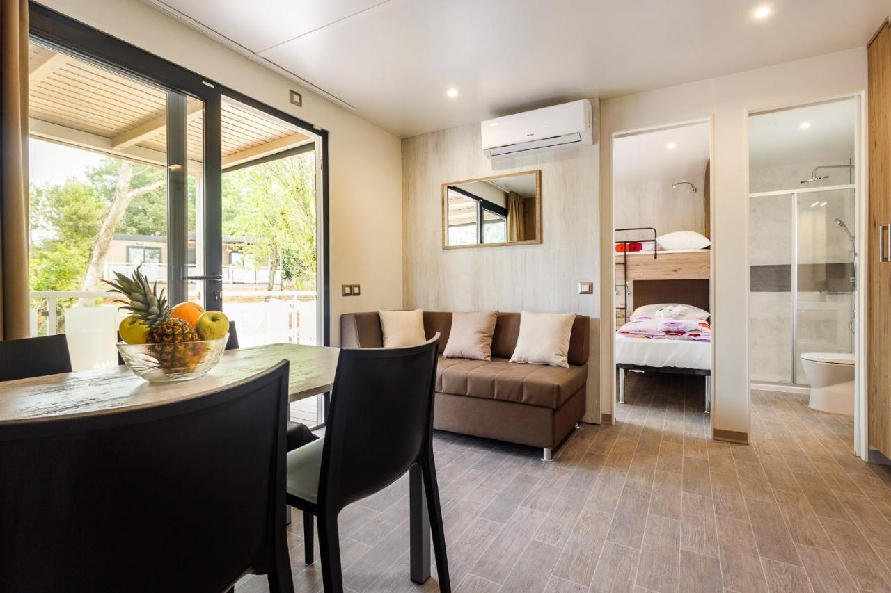 Premium Camping Homes Santa Marina, Lanterna Tar-Vabriga Exterior photo