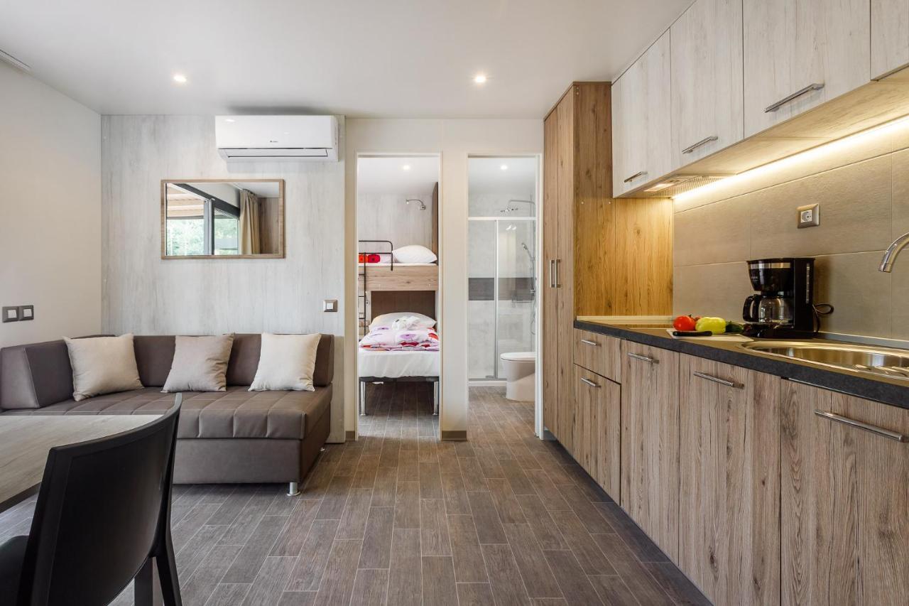 Premium Camping Homes Santa Marina, Lanterna Tar-Vabriga Exterior photo