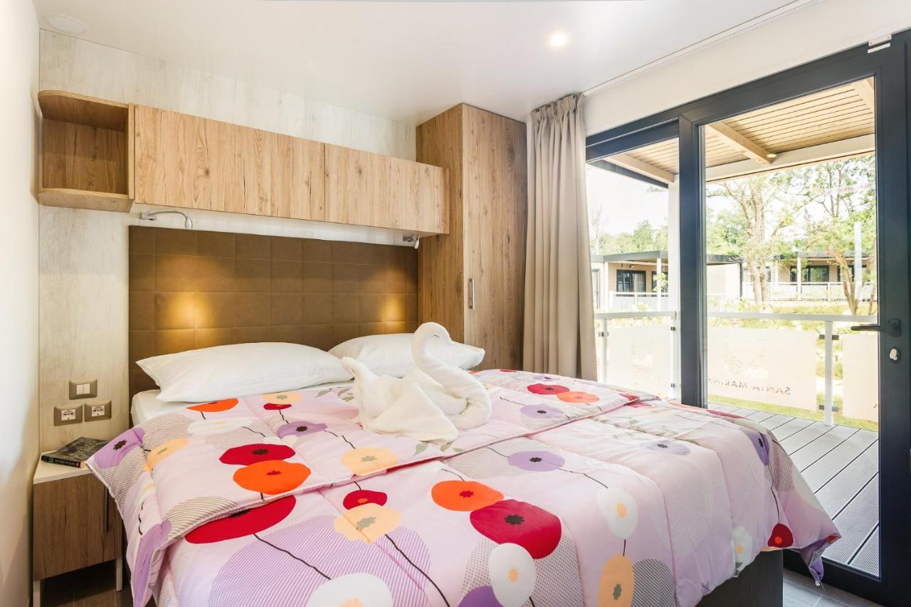 Premium Camping Homes Santa Marina, Lanterna Tar-Vabriga Exterior photo