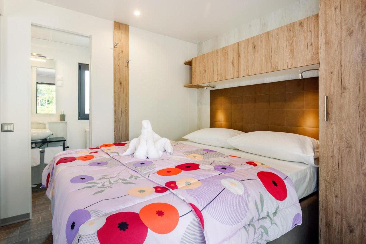 Premium Camping Homes Santa Marina, Lanterna Tar-Vabriga Exterior photo